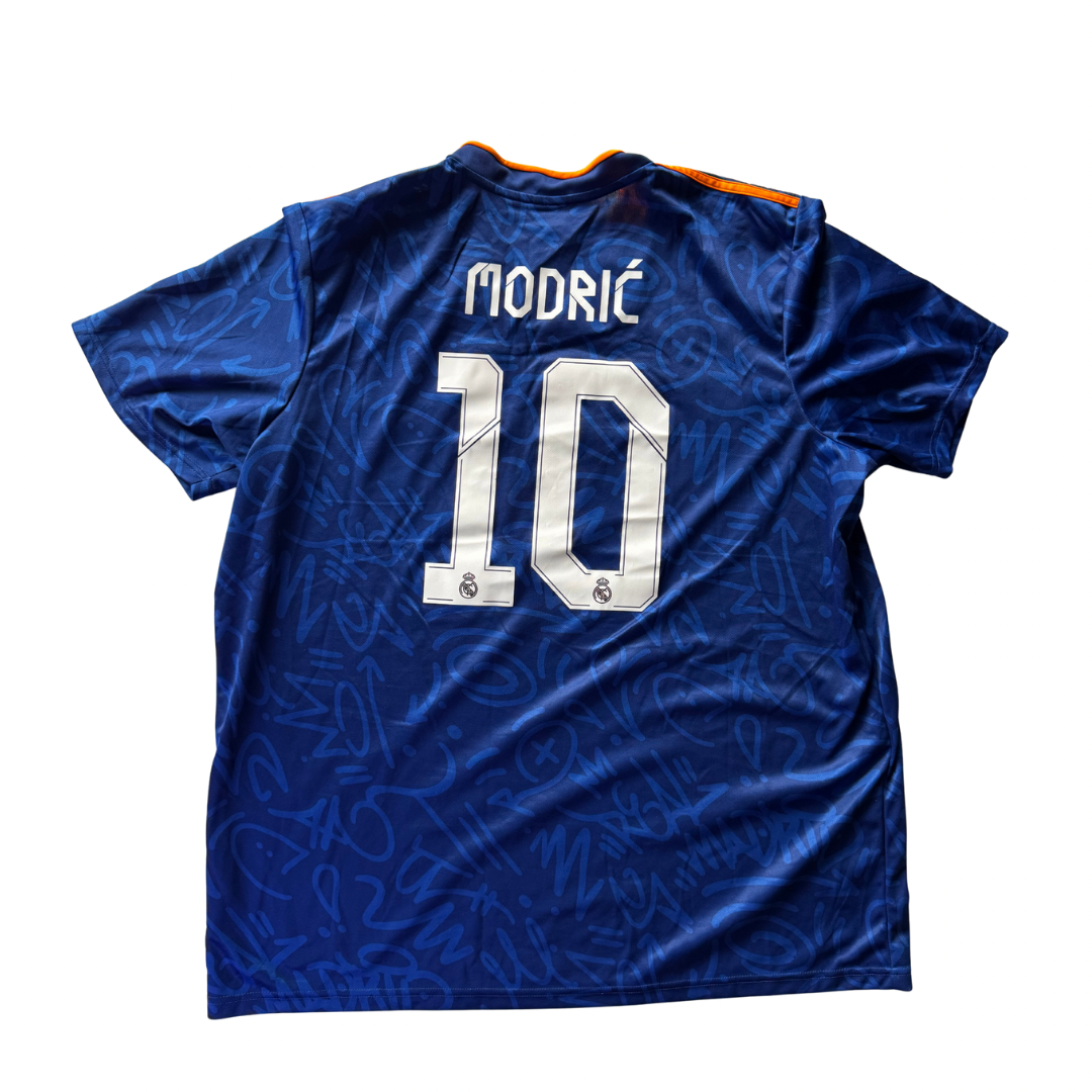 Real Madrid 2021/22 Away Luka Modric